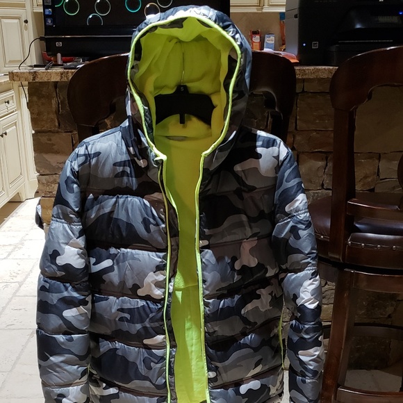 New Cammo Winter Coat - Youth Small to Medium - Picture 3 of 6